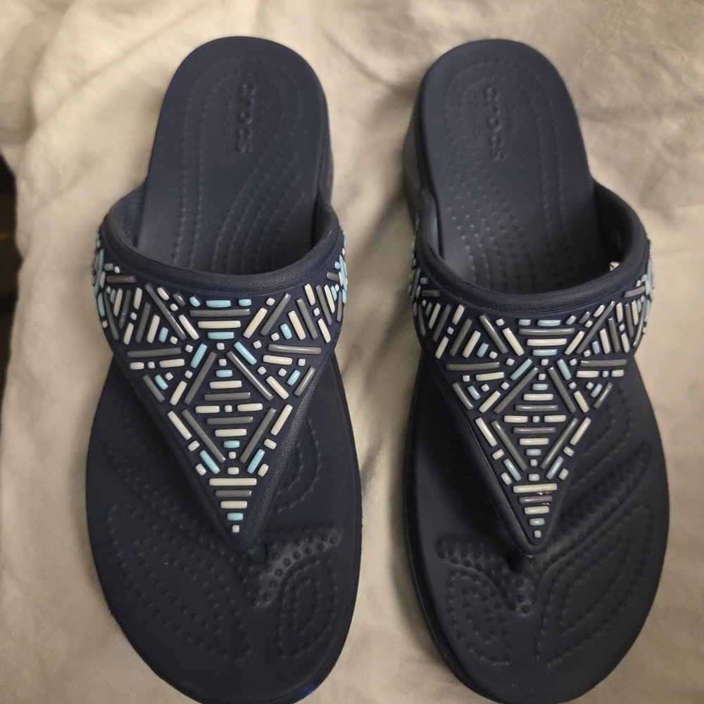 CROCS Navy Monterey Embellished Thong Sandals for Women sz 8 - Picture 2 of 9